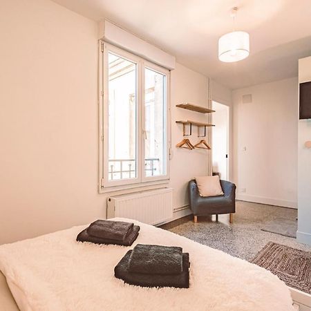 Charme De L'Ancien Pour Cet Appartement Entierement Renove Dans L'Hypercentre De Reims Kültér fotó