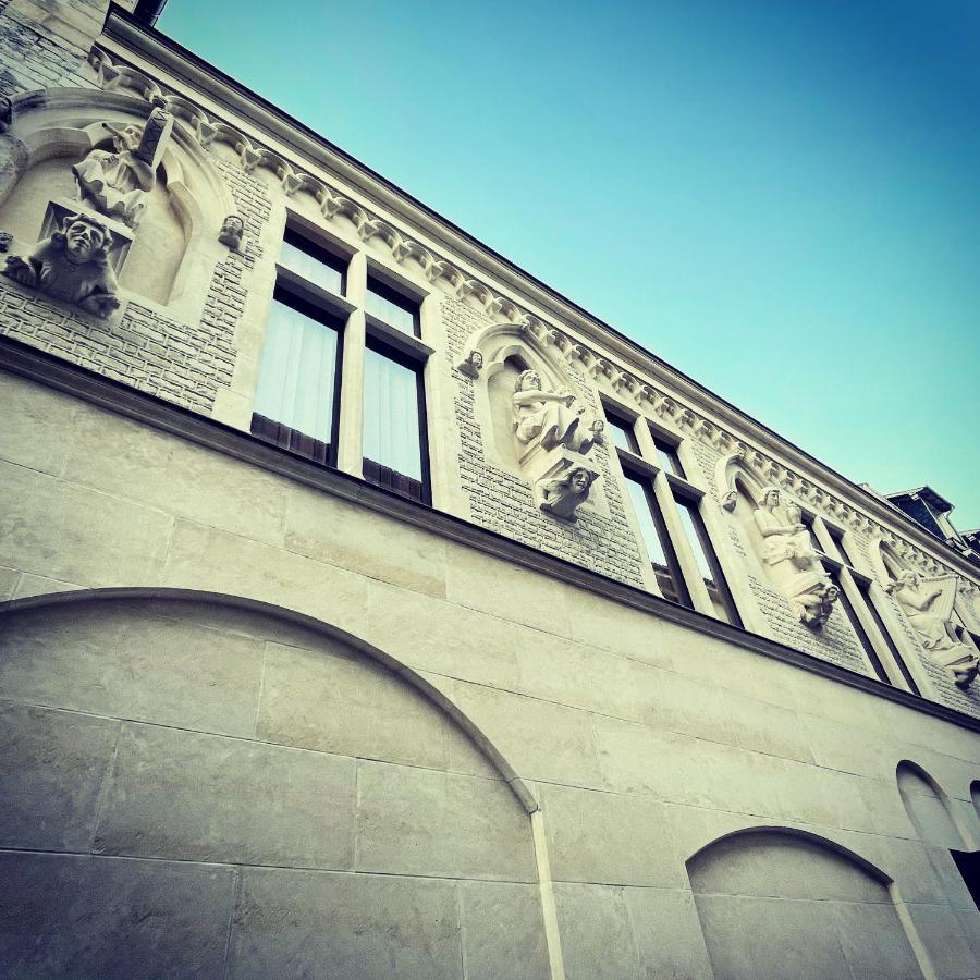 Charme De L'Ancien Pour Cet Appartement Entierement Renove Dans L'Hypercentre De Reims Kültér fotó