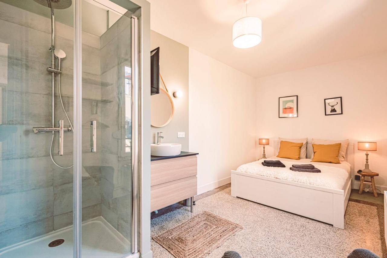 Charme De L'Ancien Pour Cet Appartement Entierement Renove Dans L'Hypercentre De Reims Kültér fotó
