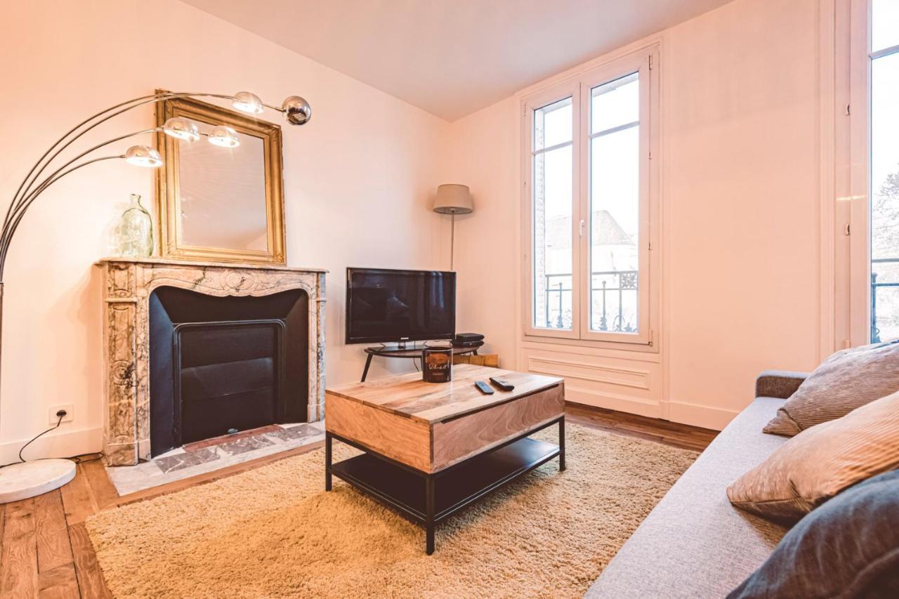 Charme De L'Ancien Pour Cet Appartement Entierement Renove Dans L'Hypercentre De Reims Kültér fotó