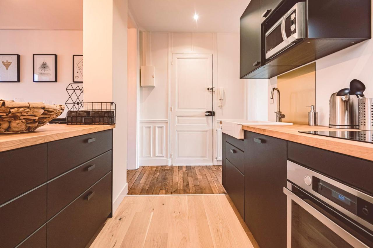 Charme De L'Ancien Pour Cet Appartement Entierement Renove Dans L'Hypercentre De Reims Kültér fotó